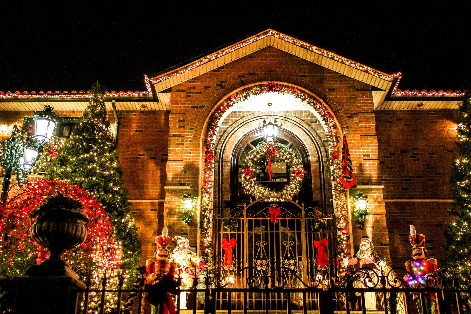 Christmas flowers from the best Premium Florist in Santa Monica Floral N5