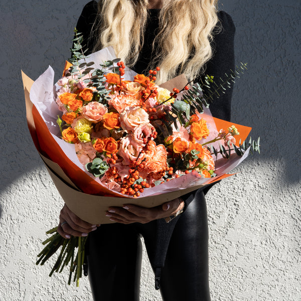 Celebrating Professional Bonds: Choosing the Perfect Bouquet for Colleagues at a Corporate Party with PREMIUM FLOWER DELIVERY IN LOS ANGELES