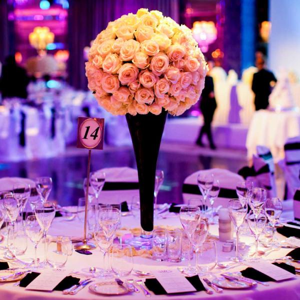 How does the Los Angeles flower delivery service work? Floral N5