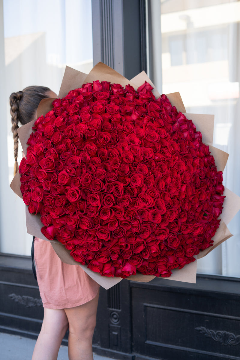 NO. 377 - 300 Red Roses Bouquet