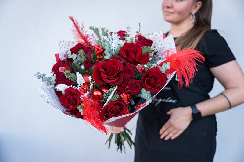 NO. 266 - ROSES, SNOWFLAKES AND FEATHERS