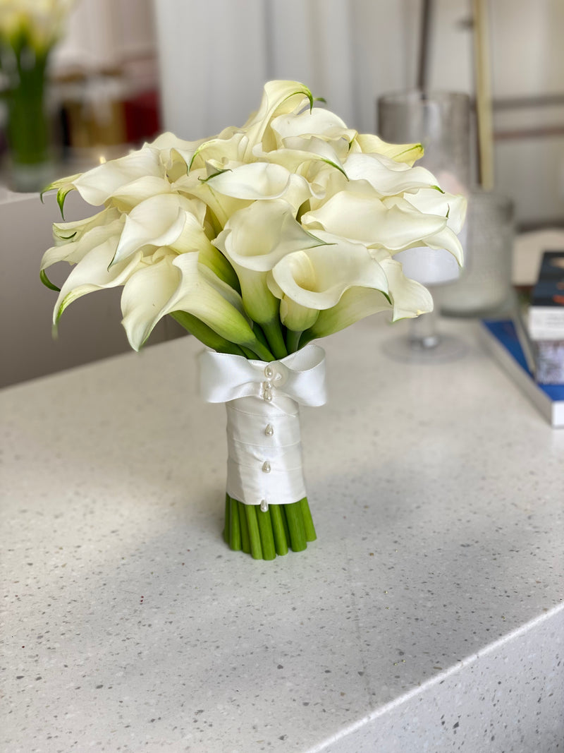 lily flower bouquet wedding Artificial White Calla Lily Cascade Wedding Flower Bouquets