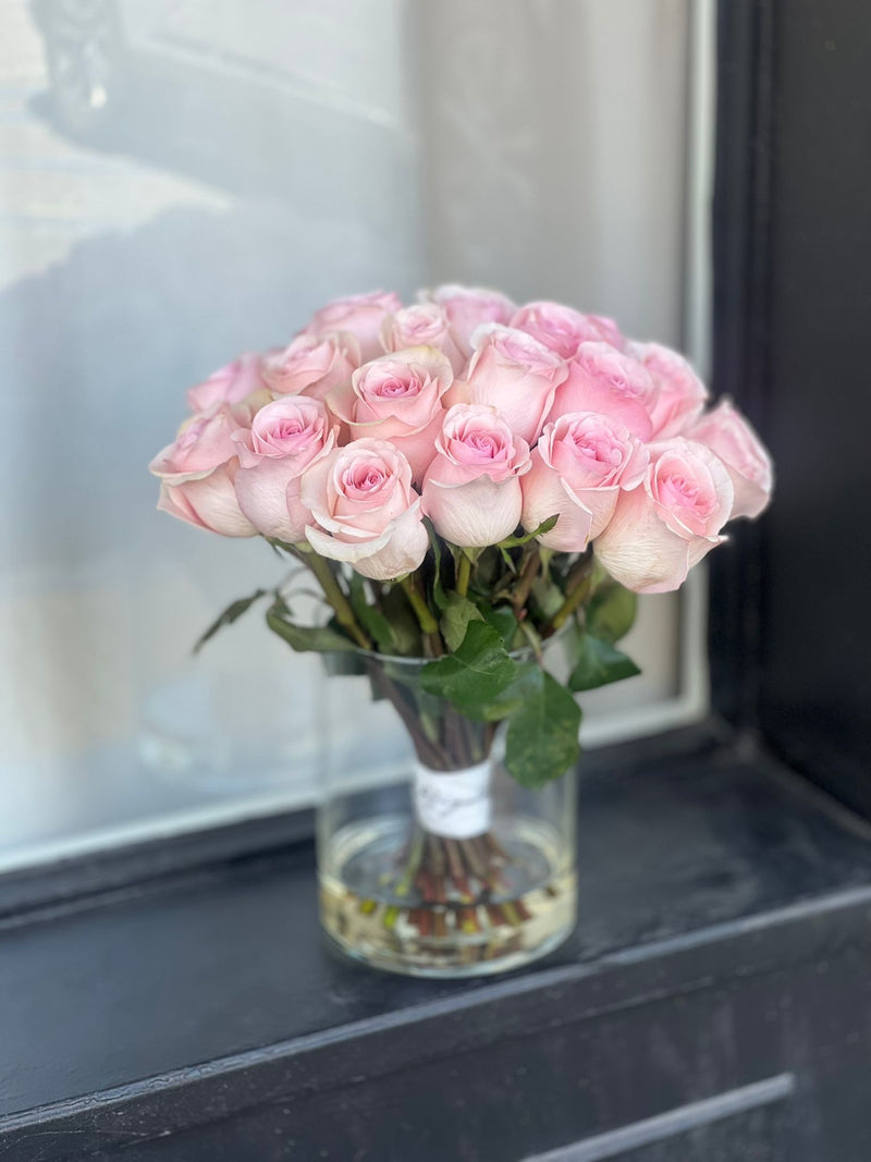 NO. 600 - pink roses in a vase