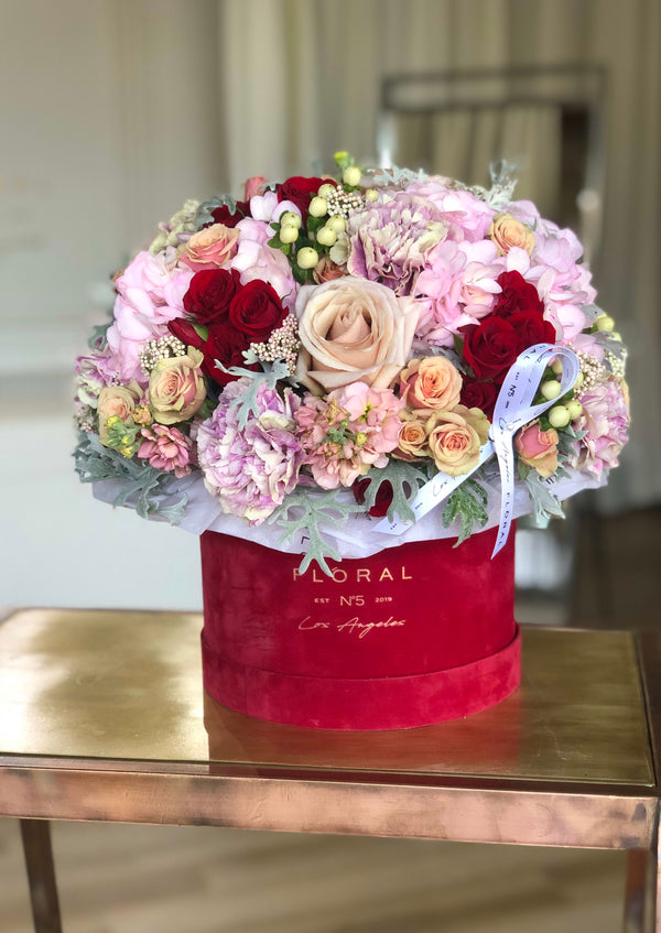 No.234-Roses, Hydrangeas & Carnations - order in Flower Shop N5 LA