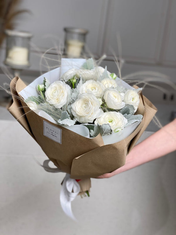 White Ranunculuses - order in Flower Shop N5 LA