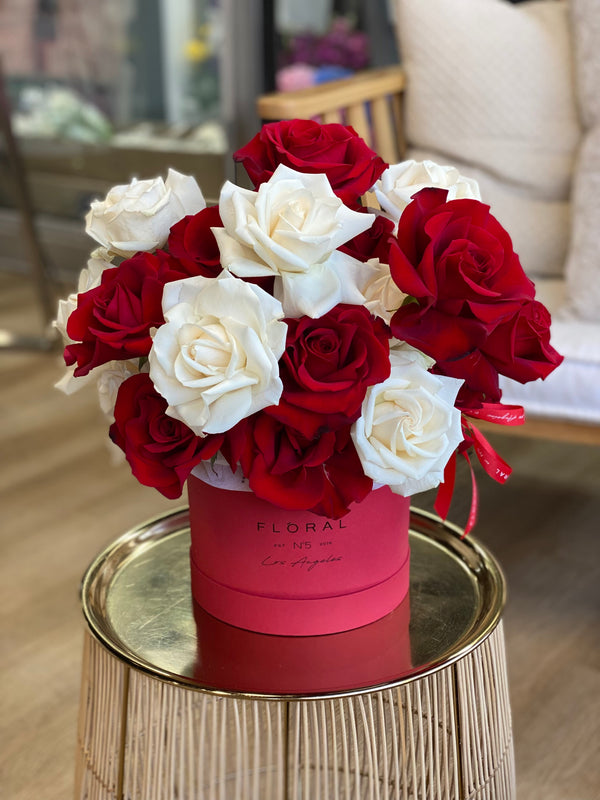 NO.457 - Tender White And Red Roses [MD] - order in Flower Shop N5 LA