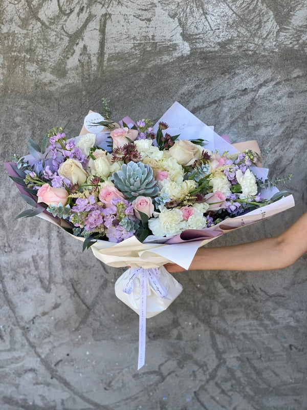 NO.30 - MIXED BOUQUET IN VIOLET SHADES - order in Flower Shop N5 LA
