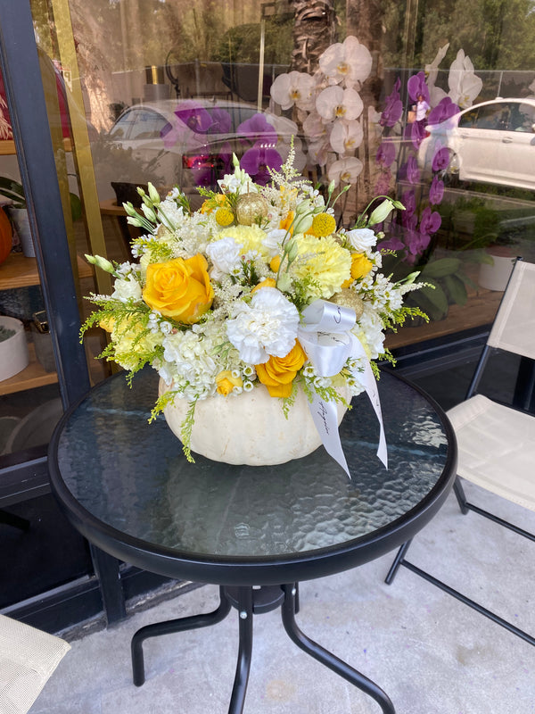 No.260 - White Pumpkin With Roses, Lisianthus, Carnations - order in Flower Shop N5 LA