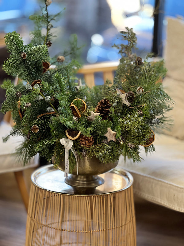 NO. 27 CHRISTMAS ARRANGEMENT - order in Flower Shop N5 LA