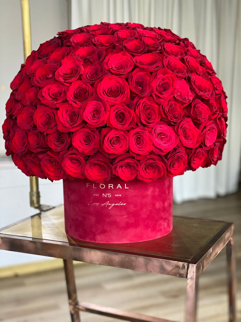 LUXURY RED ROSES [V] - order in Flower Shop N5 LA