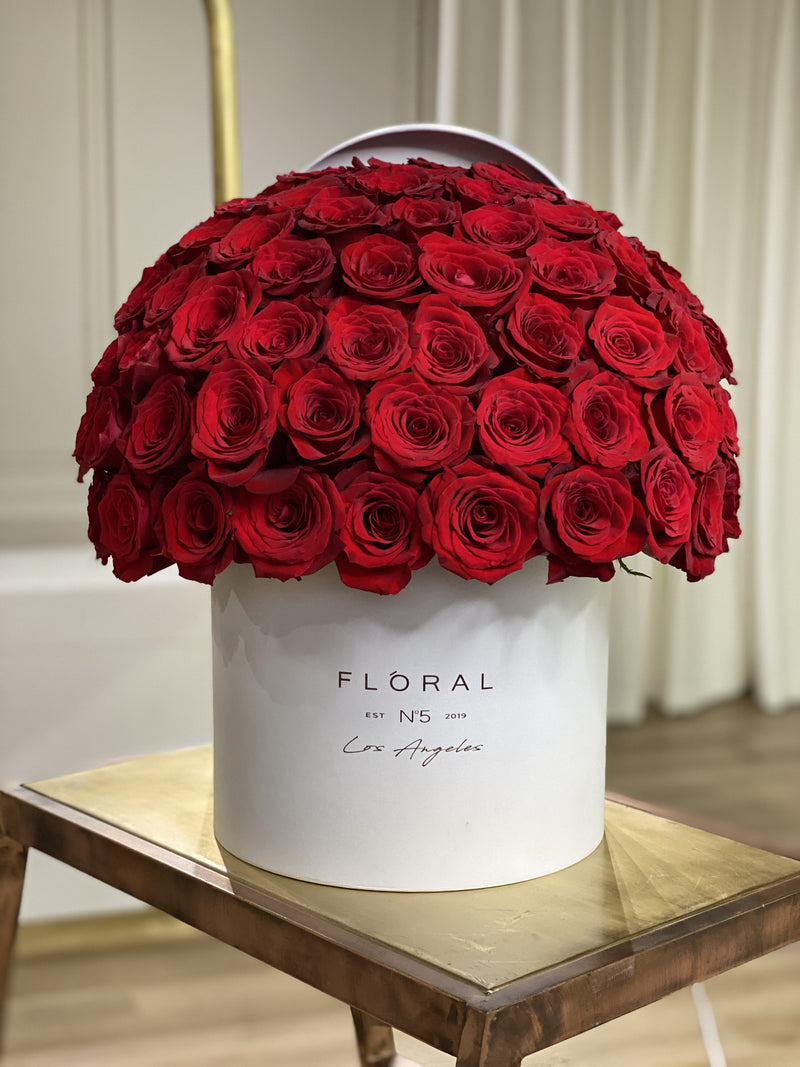 NO.163 -  RED ROSES IN WHITE BOX - order in Flower Shop N5 LA