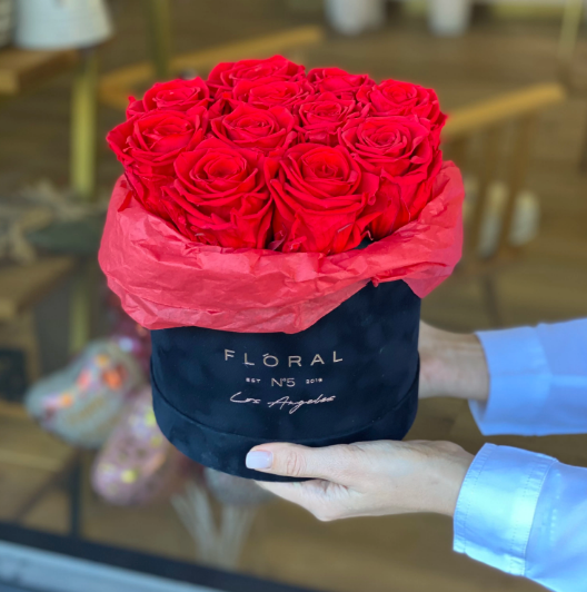 NO.237 - RED ETERNAL ROSES IN BLACK VELVET BOX - order in Flower Shop N5 LA